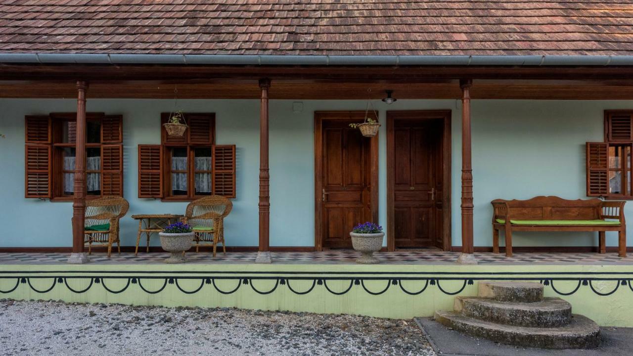 Noresa Etterem Es Panzio Szálka Zewnętrze zdjęcie